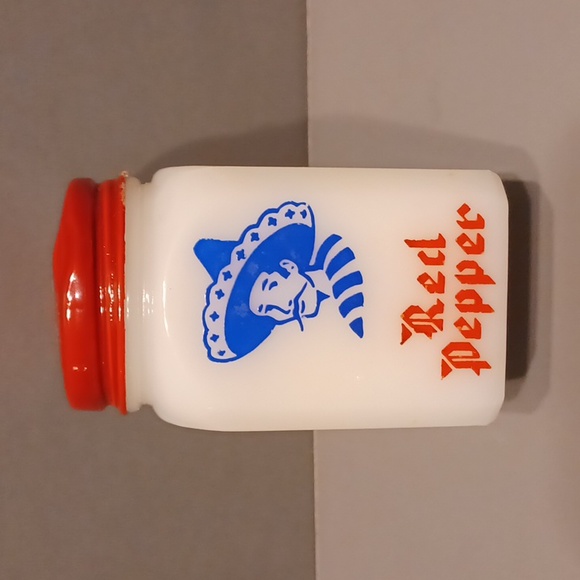 ORIGINAL HTF Vintage Milk Glass Red Pepper Spice Jar / Shaker - Picture 1 of 8